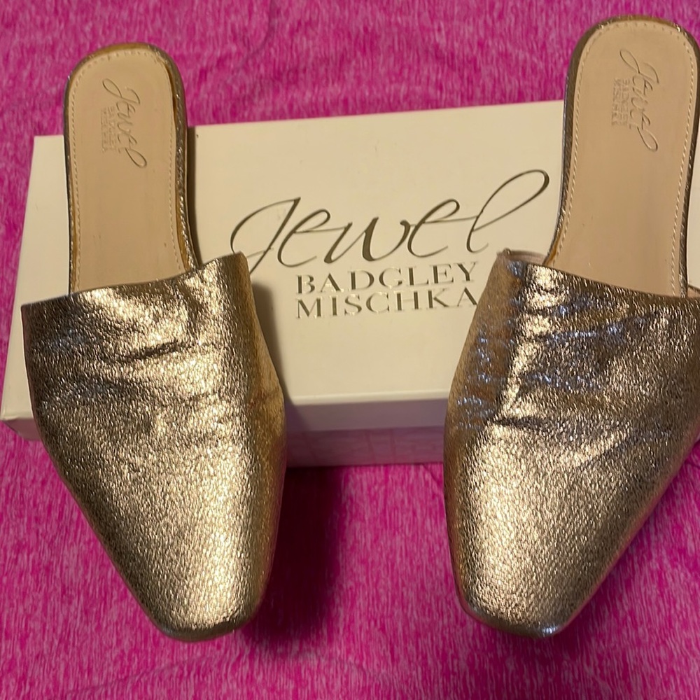 Jewel Badgley Mischka